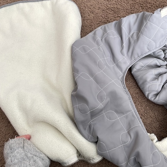 JJ Cole car seat cover in gray - Picture 2 of 3